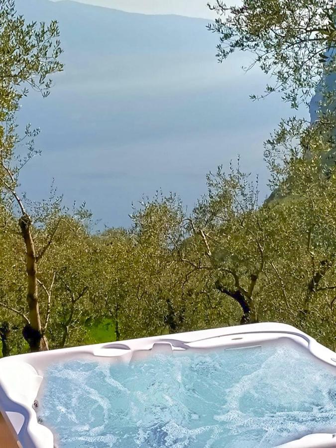 Appartamenti Villa Vagne By Gardadomusmea Tremosine ภายนอก รูปภาพ